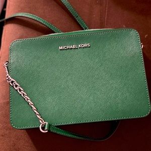 Michael Kors Jet Set crossbody